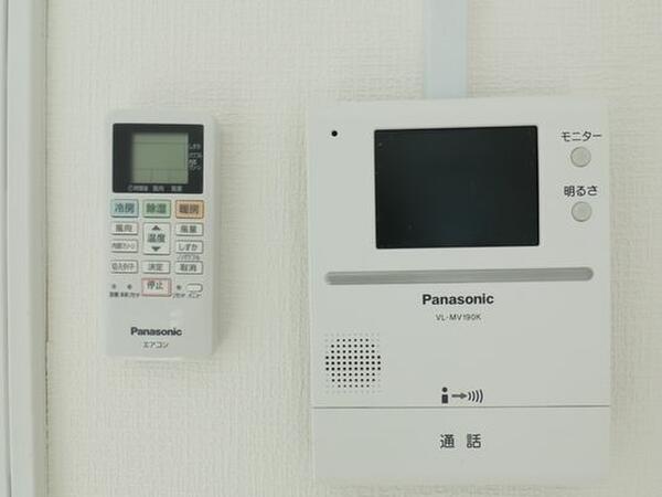 セキュリティー 映像と音声で来客者を確認出来て安心